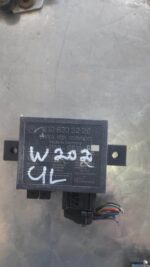 Front angle of a central locking control unit for Mercedes W210, used condition.Front angle of a central locki