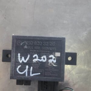 Front angle of a central locking control unit for Mercedes W210, used condition.Front angle of a central locki