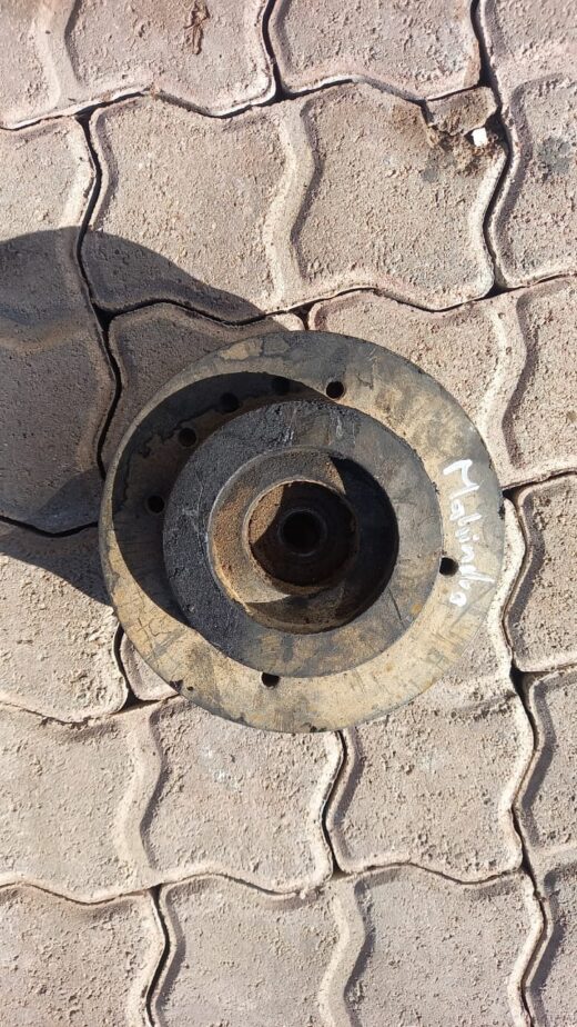 Mahindra Scorpio 2.5 Nef Pulley Mahindra Scorpio 2.5 NEF Pulley used – main product image
