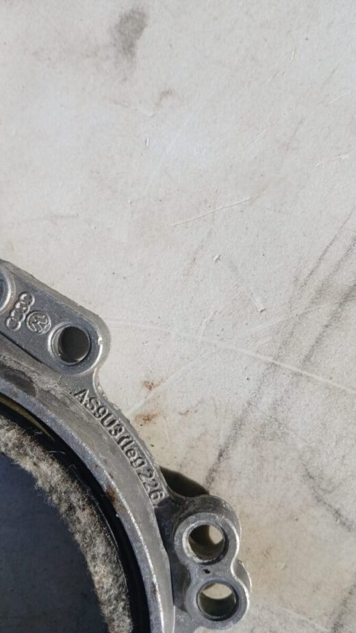 VW Golf 1 1.4 Crankshaft Seal – front view