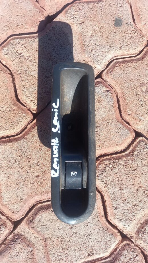 2006 Renault Scenic Window Switch 2006 Renault Scenic window switch – main product image