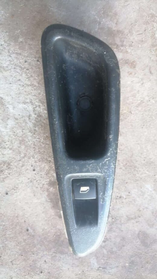 2013 Peugeot 308 Window Switch 2013 Peugeot 308 Window Switch used – main product image