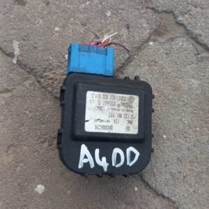 8D2820511 132801123 655467T Heater Vent Flap Control used – main product image