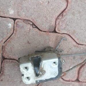 1991 Mitsubishi Pajero door lock – main product image