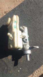 2004 Renault Scenic Brake Master Cylinder – Used – front view