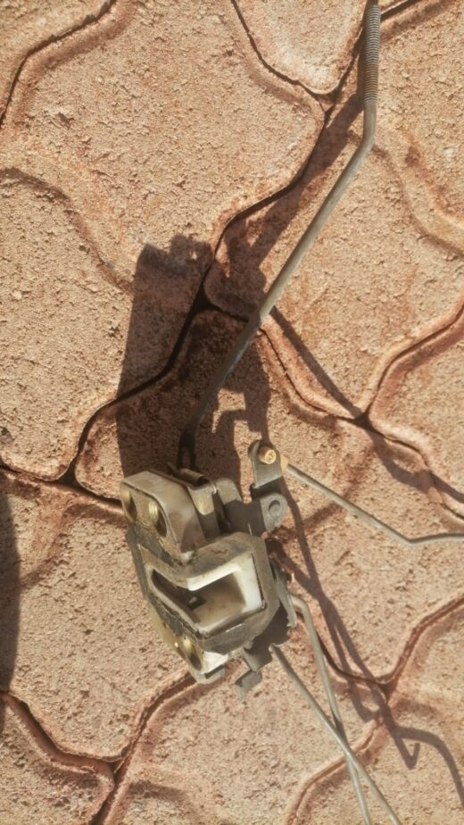 1996 Mazda 323 Left Front Door Lock 1996 Mazda 323 Left Front Door Lock – main product image