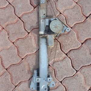 2006 Mitsubishi Pajero Right Rear Window Mechanism – main product image