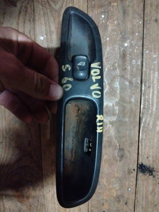 Volvo S60 Right Rear Window Switch – Used – front view