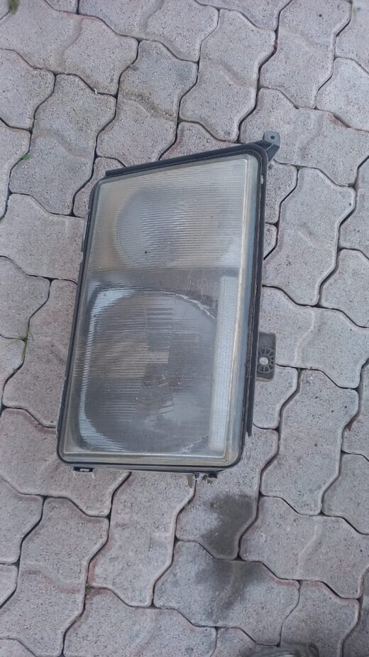 Whatsapp Image 2024-08-23 At 10.38.49 Mercedes W124 Right Headlight – main product image