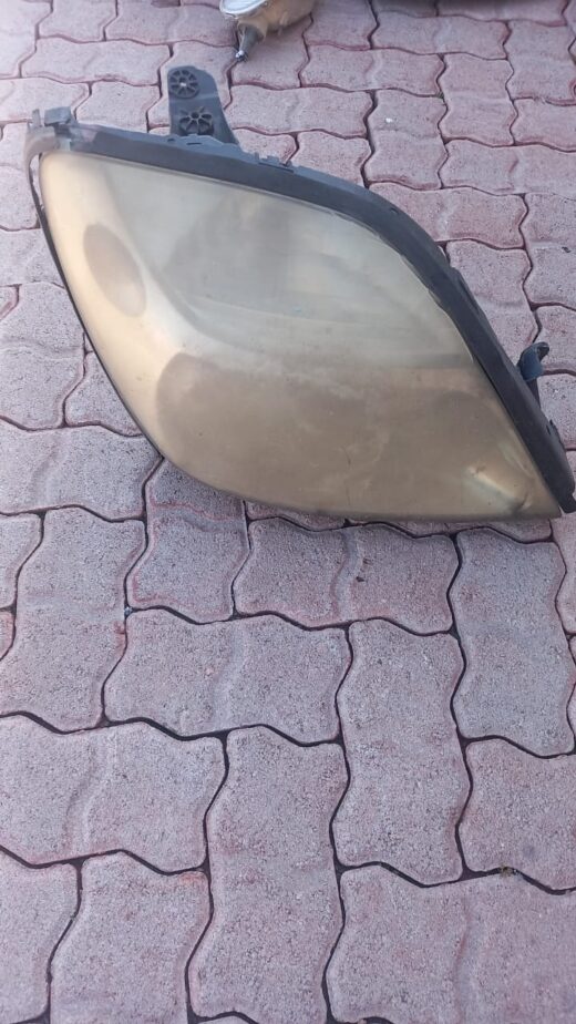 2001 Renault Scenic Right Headlight 2001 Renault Scenic Right Headlight – Used Genuine Part – main product image