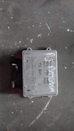 95 Audi Antenna Amplifier Control Unit 8E0035456 – main product image
