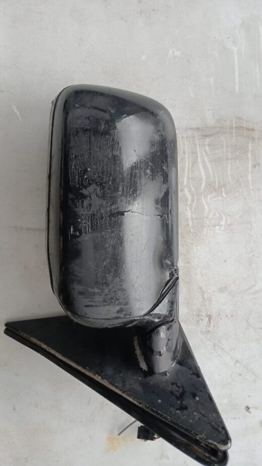 BMW E36 Left Door Mirror – close-up detail