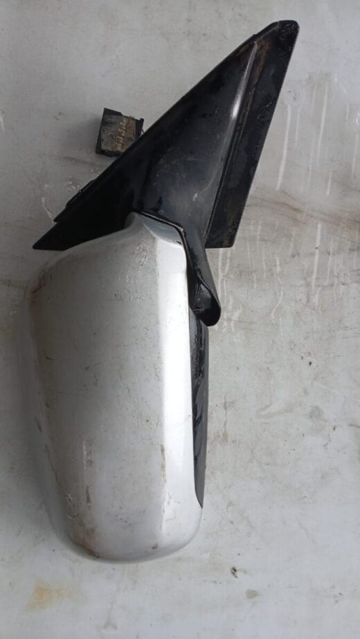 1998 Audi A4 B5 Right Door Mirror – close-up detail