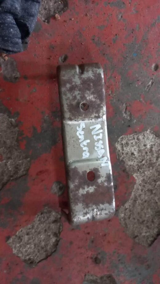 1995 Nissan Sentra Bracket 1995 Nissan Sentra Bracket OEM – main product image