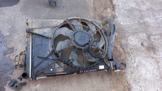 2009 Hyundai Azera 3.3 V6 Radiator Fan 2009 Hyundai Azera 3.3 V6 Radiator Only – main product image
