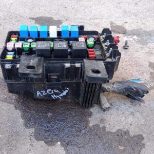 2009 Hyundai Azera 3.3 V6 Fusebox used – main product image