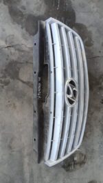 2009 Hyundai Azera 3.3 V6 Main Grill – front view