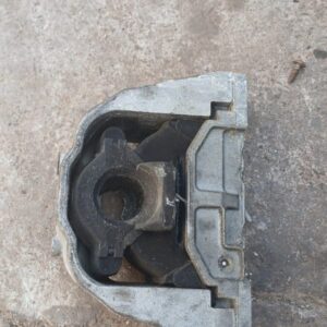 2010 VW Beetle 1.6 BSF Engine Mounting oem – main product image