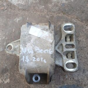 2010 VW Beetle engine mounting – main product image