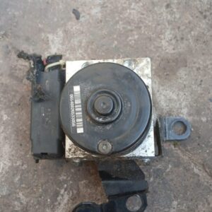 2010 VW Beetle abs pump – main product image