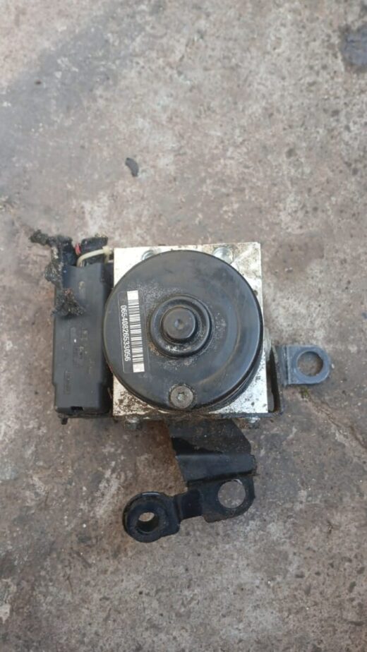 2010 Vw Beetle Abs Pump 2010 VW Beetle abs pump – main product image