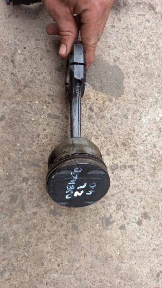 Daewoo 2L 16V Piston &Amp; Conrod Daewoo 2l 16V Piston & Conrod