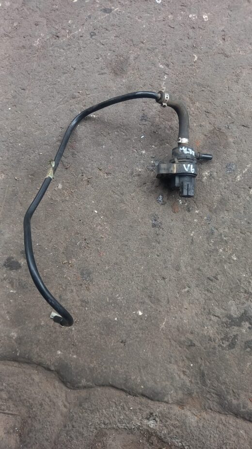 2003 Mercedes Ml320 W163 Heater Valve 2003 Mercedes Ml320 W163 heater valve – main product image