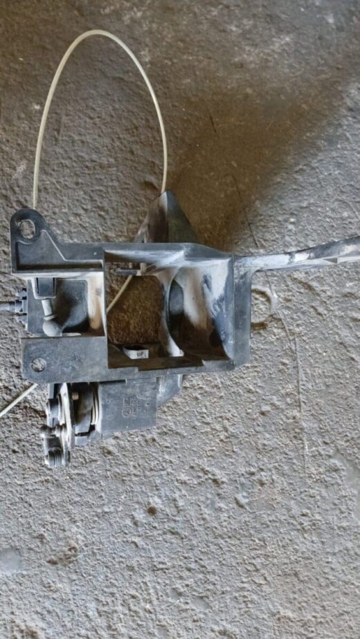 2002 Mercedes Ml320 W163 Actuator 2002 Mercedes Ml320 W163 Actuator used – main product image
