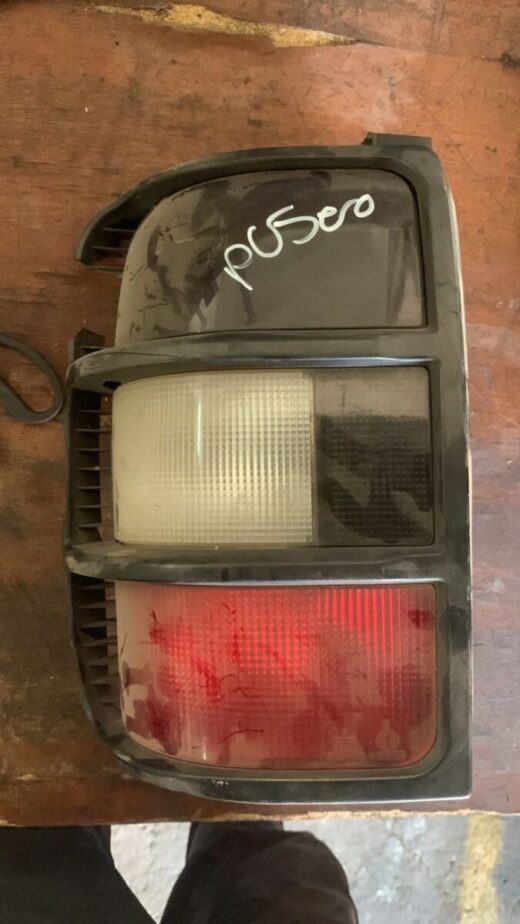 1998 Mitsubishi Pajero Left Taillight 1998 Mitsubishi Pajero Left Taillight used – main product image