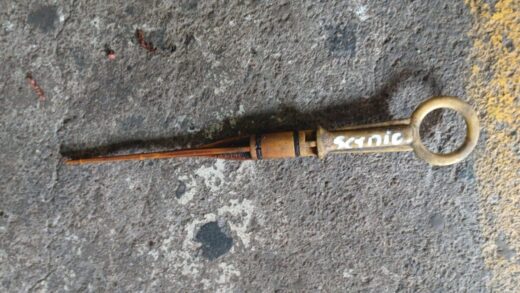2006 Renault Megane 1.6 16V Dipstick 2006 Renault Megane 1.6 16V Dipstick – main product image