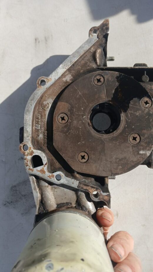 Fiat Uno 1100 Oil Pump – side angle