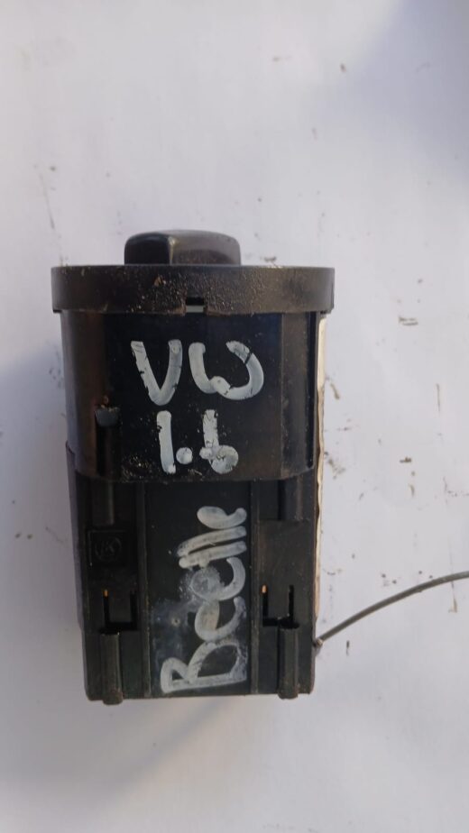 Used OEM 2010 VW Beetle Headlight Switch – close-up detail