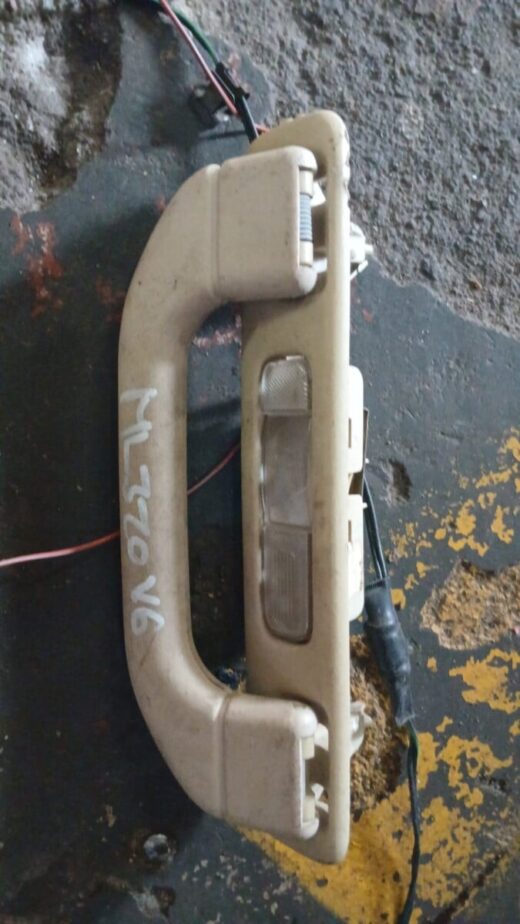 2003 Mercedes Ml320 Grab Handle 2003 Mercedes ML320 Grab Handle – main product image