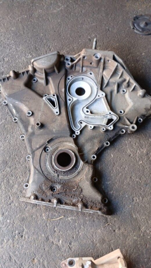 2010 Hyundai Azera 3.3 V6 Timing/ Engine Cover 2010 Hyundai Azera 3.3 V6 Timing/ Engine Cover