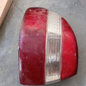 2002 Toyota Corolla Left Taillight used – main product image