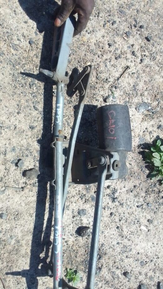 2001 Renault Clio Wiper Motor - Used 2001 Renault Clio Wiper Motor – Used – main product image