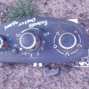 Renault Duster Climate Control – Used – main product image