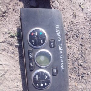Nissan Tiida Climate Control Used – main product image
