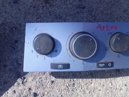 Opel Astra Climate Control - Used Opel Astra Climate Control – Used – main product image