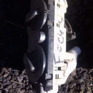 Ford Focus Climate Control – Used – main product image