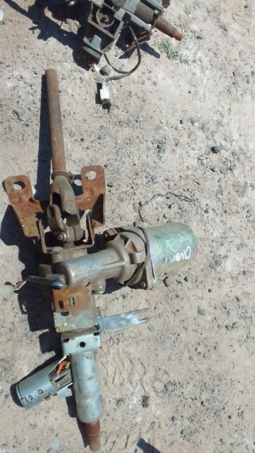 2008 Renault Clio Electric Steering Column - Used 2008 Renault Clio Electric Steering Column – Used – main product image