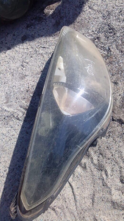 2016 Ford Figo Right Headlight - Used 2016 Ford Figo Right Headlight – Used – main product image
