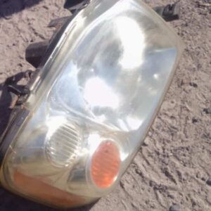 2004 Nissan NP300 Right Headlight – Used – main product image