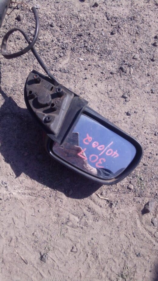 2006 Peugeot 307 Left Mirror - Used 2006 Peugeot 307 Left Mirror – Used – main product image