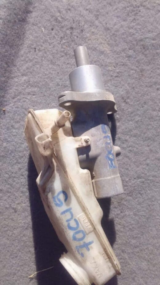 2007 Ford Focus Brake Master Cylinder - Used 2007 Ford Focus Brake Master Cylinder – Used – main product image
