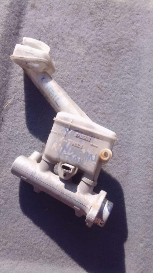2009 Nissan X-Trail Brake Master Cylinder - Used 2009 Nissan X Trail Brake Master Cylinder – Used – main product image