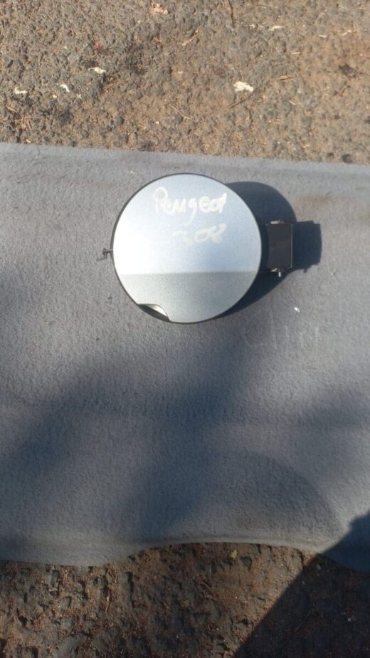 2007 Peugeot 308 Fuel Flap - Used 2007 Peugeot 308 Fuel Flap – Used – main product image