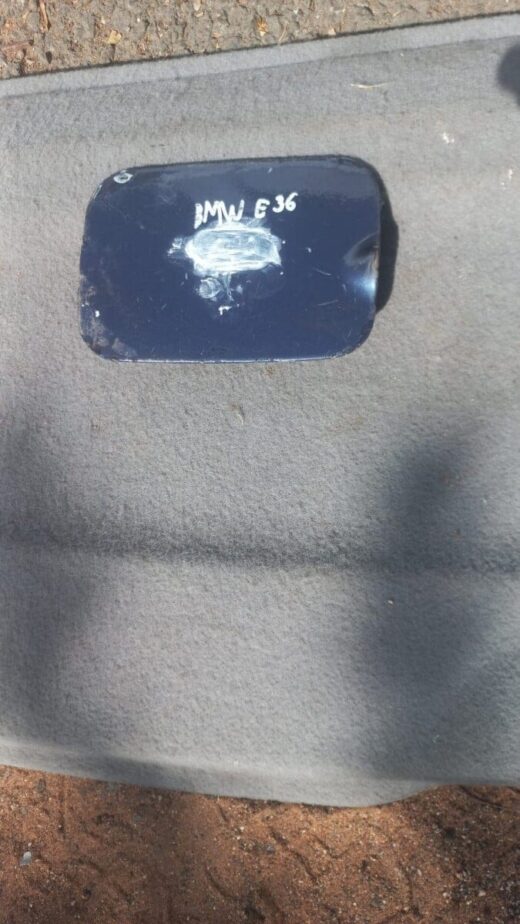 Bmw E36 Fuel Flap ( 2 ) - Used Bmw E36 Fuel Flap ( 2 ) - Used