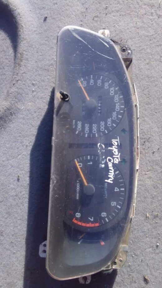 1997 Toyota Camry Cluster - Used 1997 Toyota Camry Cluster – Used – main product image