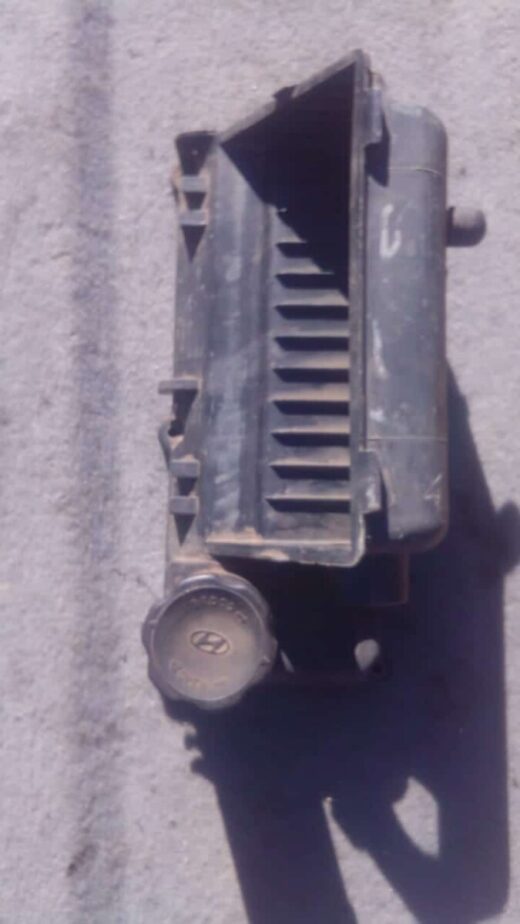 2006 Hyundai Atos 1.0 Tappet Cover - Used Used 2006 Hyundai Atos engine tappet cover shown from top angled view, displaying mounting details.Used 2006 H